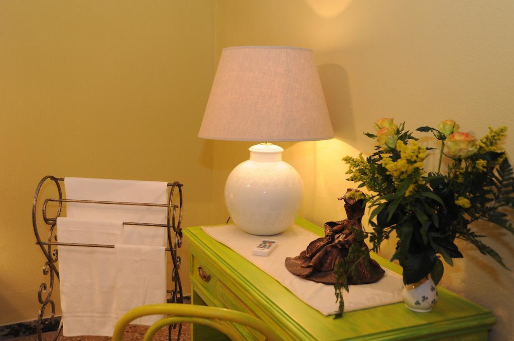 Bed And Breakfast Su Niu Quartucciu Ruang foto